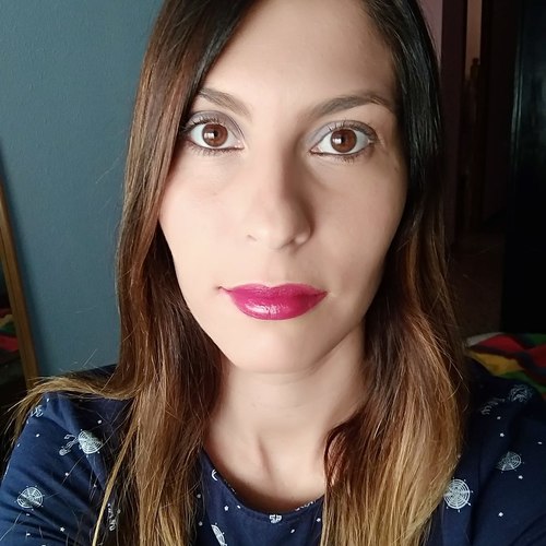 Técnico farmacia,administrativa y documentalista sanitario busca empleo.