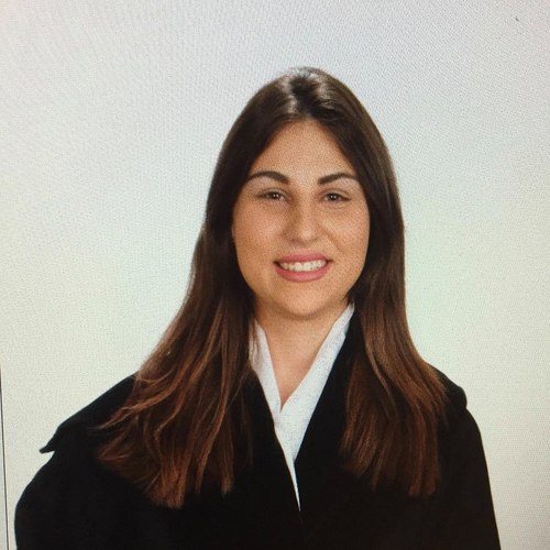 Busco empleo como farmacéutica