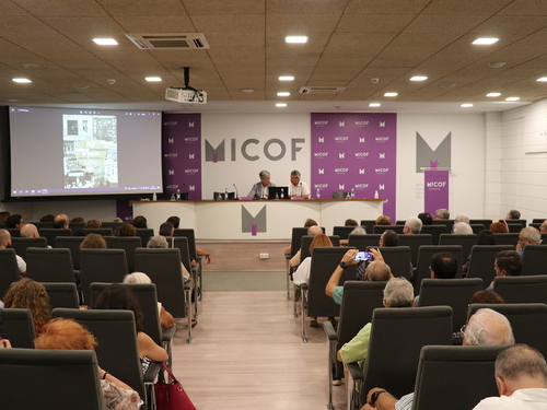 Adéntrate en el mundo de los biberones - MICOF - Muy Ilustre Colegio  Oficial de Farmacéuticos de Valencia