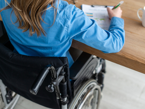 ¿En qué se diferencian la esclerosis múltiple y la esclerosis lateral amiotrófica?