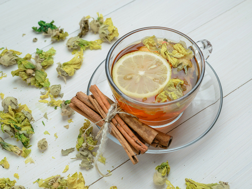 Valeriana: beneficios, qué efectos produce en el cuerpo y cuál es la mejor forma de tomarla