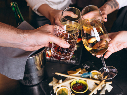 Alcohol: El consumo acumulado a lo largo de la vida tiene más riesgo que lo que bebes ahora