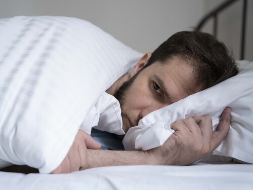 Dormir menos de seis horas incrementa exponencialmente el riesgo de infarto